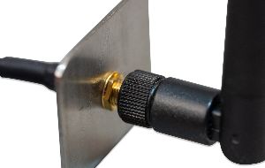 Outdoor LTE-M wall-mount antenna (close-up 3)