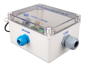 BMV-700H Shunt box (left)
