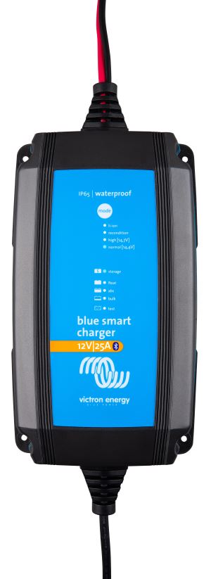 Blue Smart IP65 charger 12V 25A (top) 