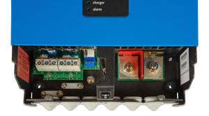 MultiPlus 12/2000/80 230V (bottom open4) 