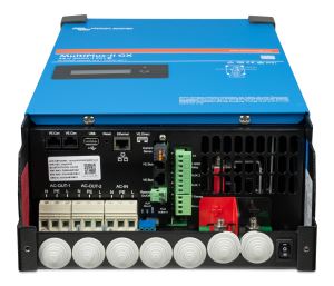 MultiPlus-II 24V 3kVA 70-32 230V GX (connections total) 
