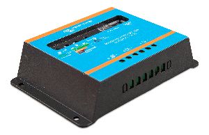 BlueSolar PWM-Light Charge Controller 48V-20A (right)