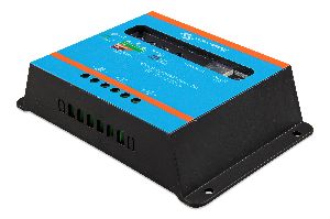 BlueSolar PWM-Light Charge Controller 48V-30A (left)