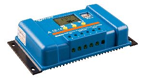 BlueSolar PWM Charge Controller LCD USB 12-24V 10A (right)