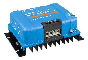BlueSolar MPPT 150-60-Tr (left)