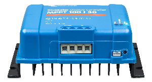 BlueSolar MPPT charge controller 100/30 (front)