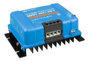 SmartSolar MPPT 100/50 (left)