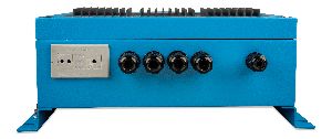 Skylla-I65 12V 70A 3 outputs (front)