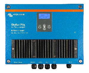 Skylla-I65 12V 70A 3 outputs (top)
