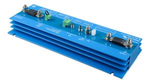 Smart BMS 12/200 (left) 