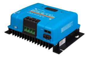 SmartSolar MPPT 250/100-Tr VE.Can (left) 